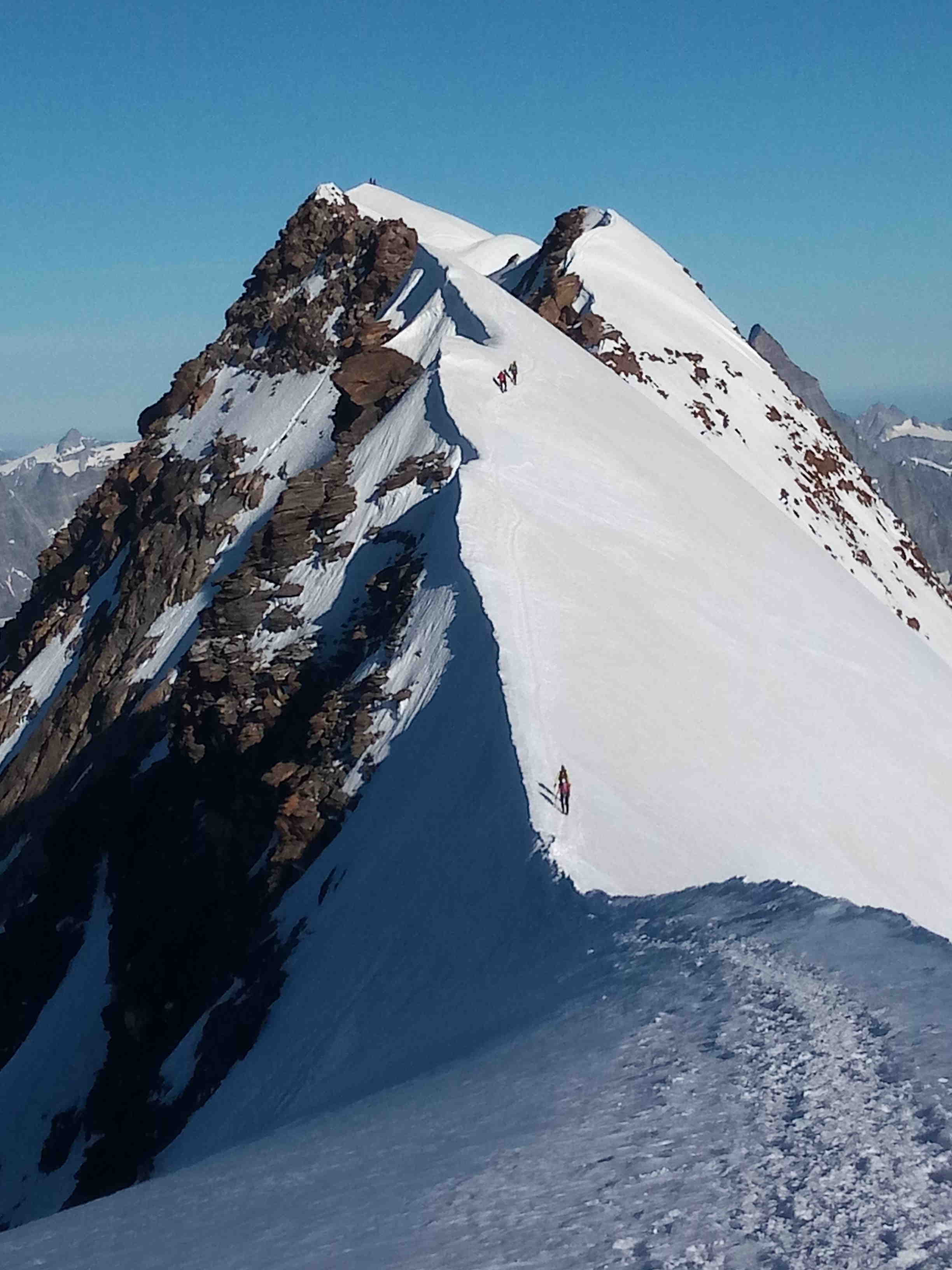 Travers�e du Lsykam (massif du Mont-Rose)